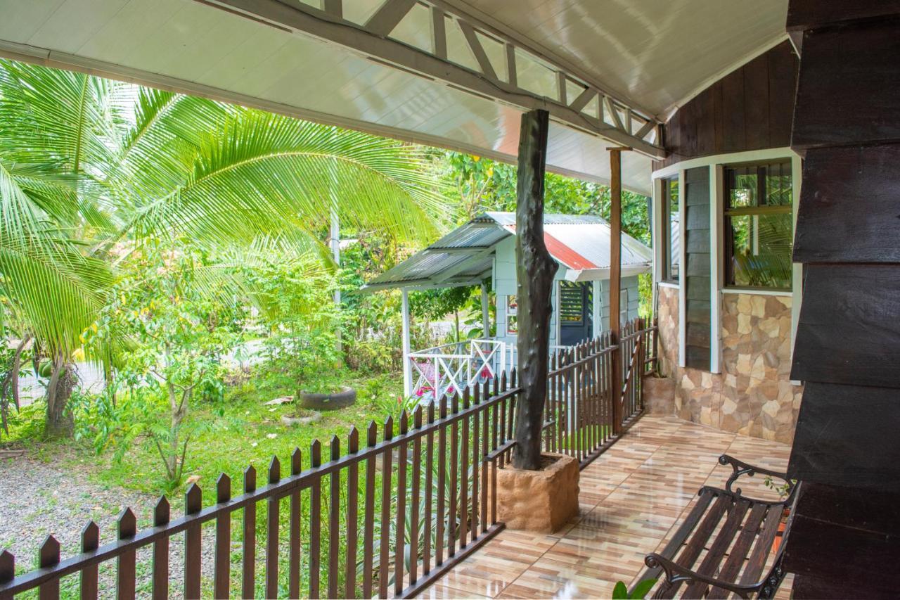 Cacao Lodge And Tours La Fortuna Esterno foto